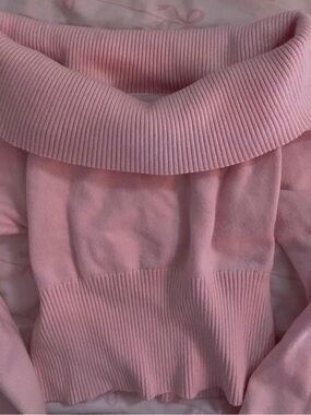 Edikted Pink Off-Shoulder Ribbed Sweater